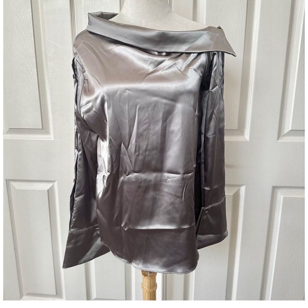 New Revival grey off the shoulder long sleeve blouse